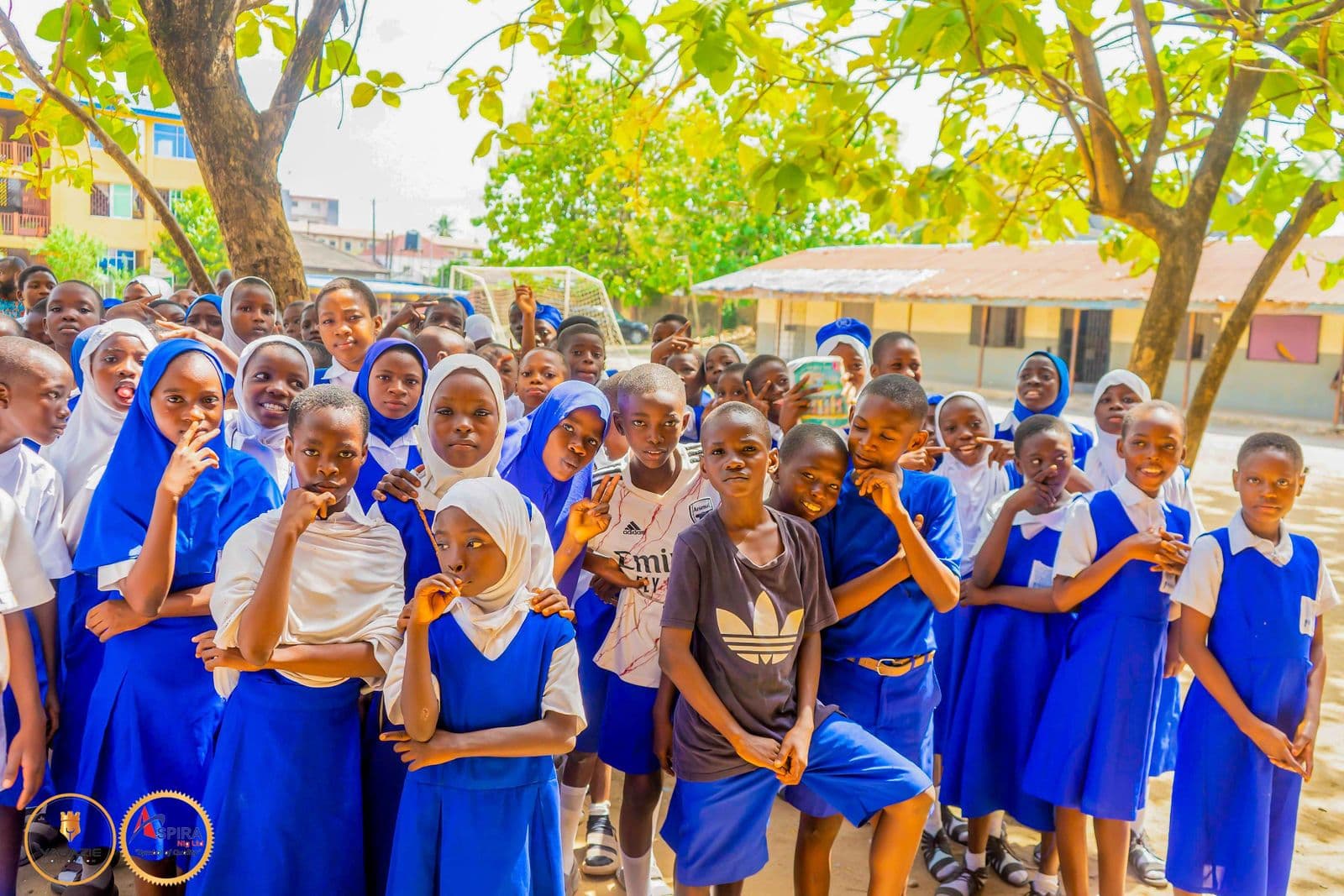 A crowd of students at the hygiene demonstration